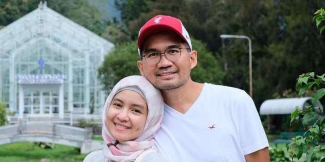 6 Potret Rumah Intan Nuraini, Bak Resort Mewah Ada Kolam Renang & Ruang Karaoke
