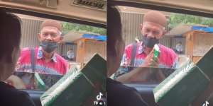 Crazy Rich Pondok Indah Tawar Tisu Rp200 Ribu, Reaksi Kakek Penjual Bikin Haru