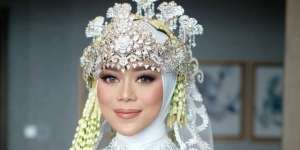 Bennu Sorumba Jelaskan Tampilan Siger Sunda yang Dikritik Warganet