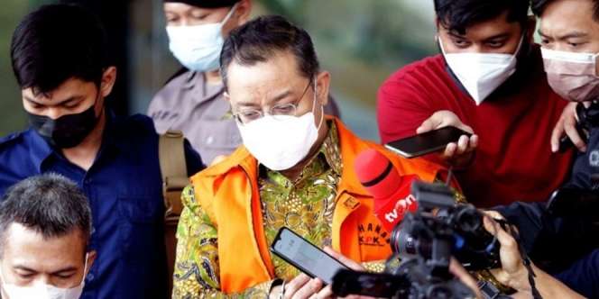 Juliari Hanya Divonis 12 Tahun, Netizen Hitung Pendapatan Perbulan Hasil Korupsi