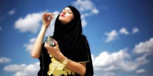 3 Rekomendasi Parfum yang Wanginya Bisa Jaga Mood Selama di Rumah