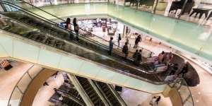 DKI PPKM Level 3, Mal Buka Sampai Pukul 20.00, Anak-Anak Dilarang Masuk