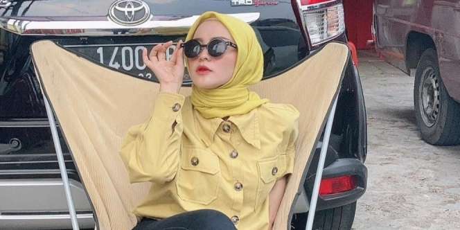 4 Potret Kehidupan Silvy Diary, Istri Ebel Stand Up Comedy Academy 4
