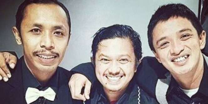 Kompak Pakai Setelan Jas, Tiga Pemeran TOP Banjir Pujian