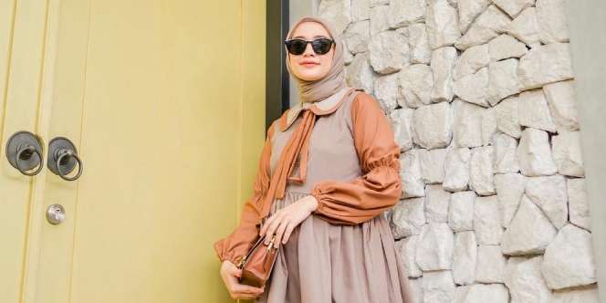Inspirasi OOTD Kasual untuk Bumil ala Mega Iskanti