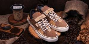 Sepatu Lokal Ini Pakai Pewarna dari Ampas Kopi
