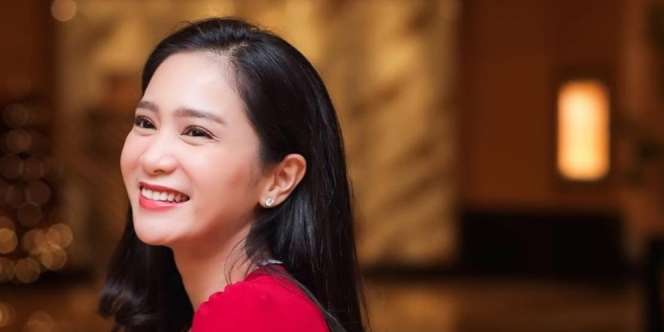 Dicibir Rumahnya Kecil dan Lantai Retak, Bunga Zainal: Gak Ada Duit