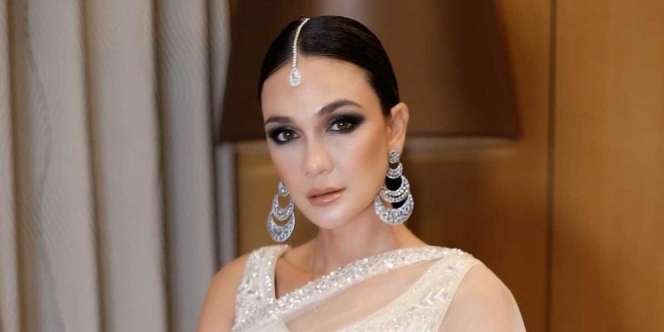 Ternyata Ini Sosok 'Suami' Luna Maya yang Hadir di Pesta Ulang Tahunnya