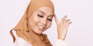 Tips Membuat Kulit Wajah Lembap Tanpa Terasa Lengket