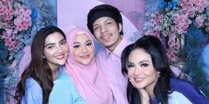 Krisdayanti Salah Tebak Jenis Kelamin Cucu Pertama