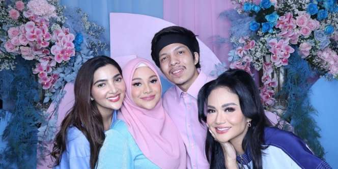 Foto Keakraban Ashanty dan Krisdayanti Bikin Hati Adem