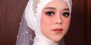 Tanpa Konsep, Riasan Marlene Hariman Bikin Lesti Lebih Elegan