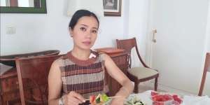 Kisah Wanita Cantik Tinggalkan PNS dan Pilot demi Nikahi Sopir Bus