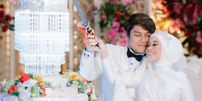 Netizen Heboh Lihat Rizky Billar Cium Bibir Lesti Kejora