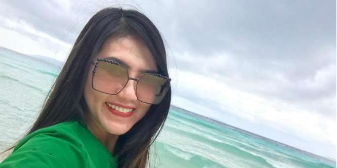 Via Vallen Tampil Terbuka dengan Crop Top, Penampilannya Jadi Sorotan