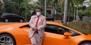 Hotman Paris Mau Jual Lamborgini Buat Bikin 1000 Gerobak Mie Ayam