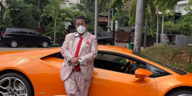Hotman Paris Mau Jual Lamborgini Buat Bikin 1000 Gerobak Mie Ayam
