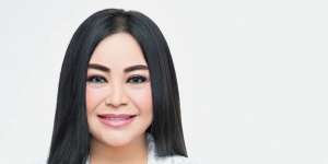 Makin Langsing Penampilan Anisa Bahar Bikin Pangling