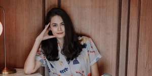 Pamer Foto Masa Kecil, Sabai Morscheck: Bjorka Versi Cewek