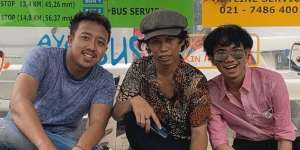 Viral Potret Tiga Pemuda Mirip Dono, Kasino, Indro