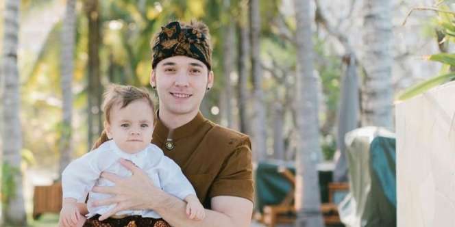 3 Aktor yang Memiliki Putra Berwajah Bule, Gantengnya Bikin Gemas