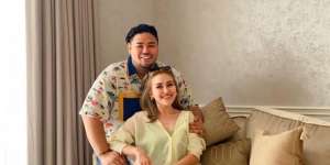 Ivan Gunawan Didesak Ayah Rozak Segera Lamar Ayu Ting Ting: `Nggak Usah 5 M`
