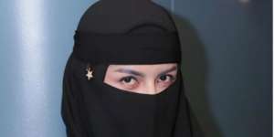 Sebut Rokok Haram, Five Vi Disorot