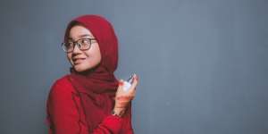 Sunscreen Spray vs Lotion, Mana yang Lebih Direkomedasikan?