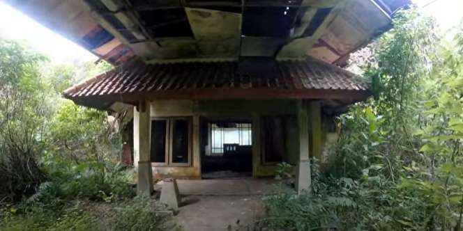 Potret Vila Mewah di Kaki Gunung Salak, Terbengkalai 30 Tahun 