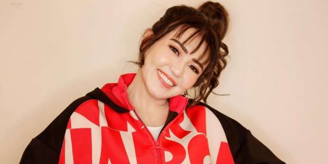 Bak Artis Korea, Penampilan Via Vallen dengan Makeup Flawless Tuai Pujian