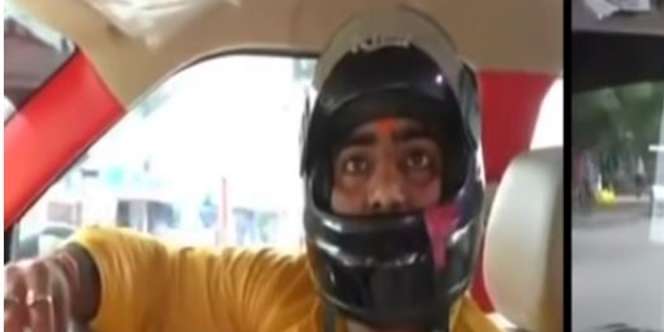 Kocak, Pengemudi Mobil Kena Tilang Karena Tak Pakai Helm