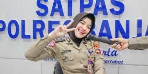 Intip 5 Foto Polwan Cantik Bernama Malaysia, Auto Jatuh Cinta