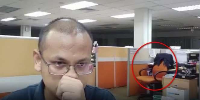 Lembur Malam, Karyawan Ini Rekam Kejadian Seram, Kursi Gerak Sendiri