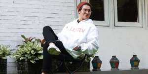 Hoodie Putih Rizky Billar, Harganya Bisa Buat Bayar Kuliah 5 Tahun