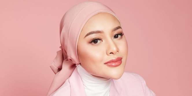 Heboh Harga Sepatu Aurel Hermansyah Seharga Motor