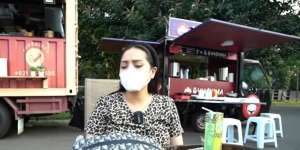 Ingin Jajan Lebih Banyak, Nagita Panggil Food Truck di Lapangan