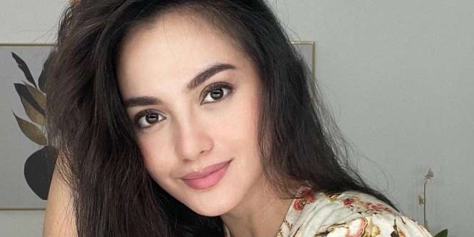 Harga Blus Klasik Ririn Ekawati Bisa untuk Beli Mobil