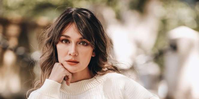 5 Artis yang Berani Pamer Wajah Polos Tanpa Riasan Makeup, Cantiknya Natural!