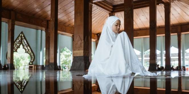 Shalawat Usai Sholat Dhuha Untuk Raih Sukses
