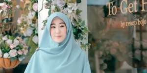Viral Video Larissa Chou Nangis Doakan Rumah Tangga Alvin Faiz dan Henny Rahman