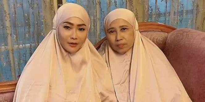 Inul Bagikan Alquran Jumbo, Peminat Membludak