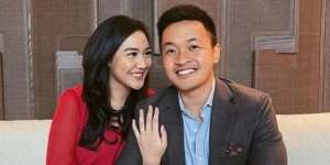 Fakta Sosok Tunangan Putri Tanjung Bukan Orang Sembarangan!