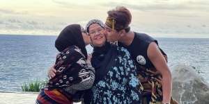 5 Potret Hubungan Artis dengan Mertua yang Ramai Disorot!