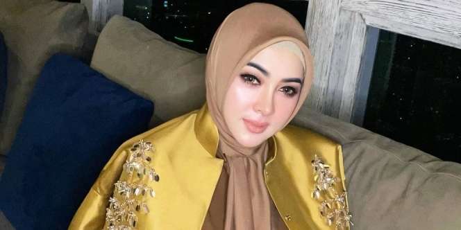 Dari Dior Sampai Hermes, Outfit Syahrini Seharga 1 Rumah di Jakarta