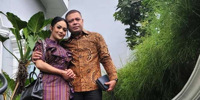 Unggah Foto Krisdayanti Bersama Aurel dan Anak-anaknya, Begini Sikap Raul Lemos