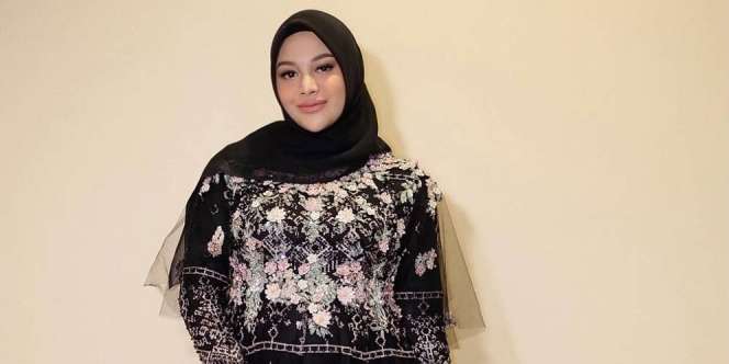 Harga Tas Baru Aurel Rp1 Miliar, Warganet Mau Pingsan