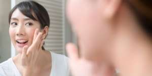5 Bahan Anti-aging Terbaik, Cek Kandungan Skincare Kamu! 