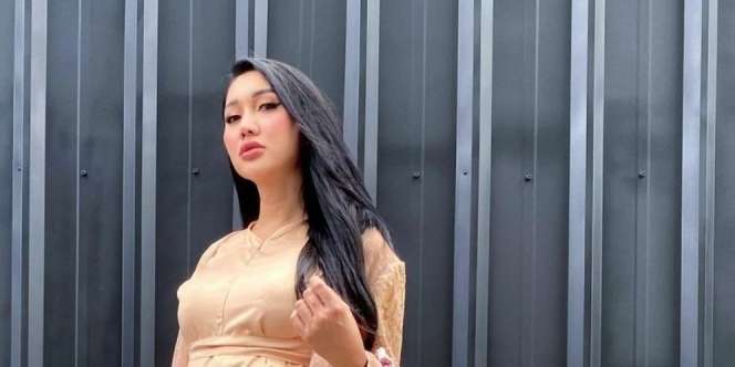 Heboh Sosok Wanita yang Mengaku Mantan Kekasih Bule Lucinta Luna