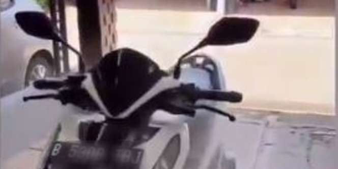 Terburu Takabur, Pemilik Motor Gagal Patahkan Mitos Cuci Motor Bikin Hujan