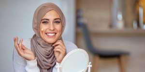 5 Formula Skincare Penting untuk Perlambat Penuaan